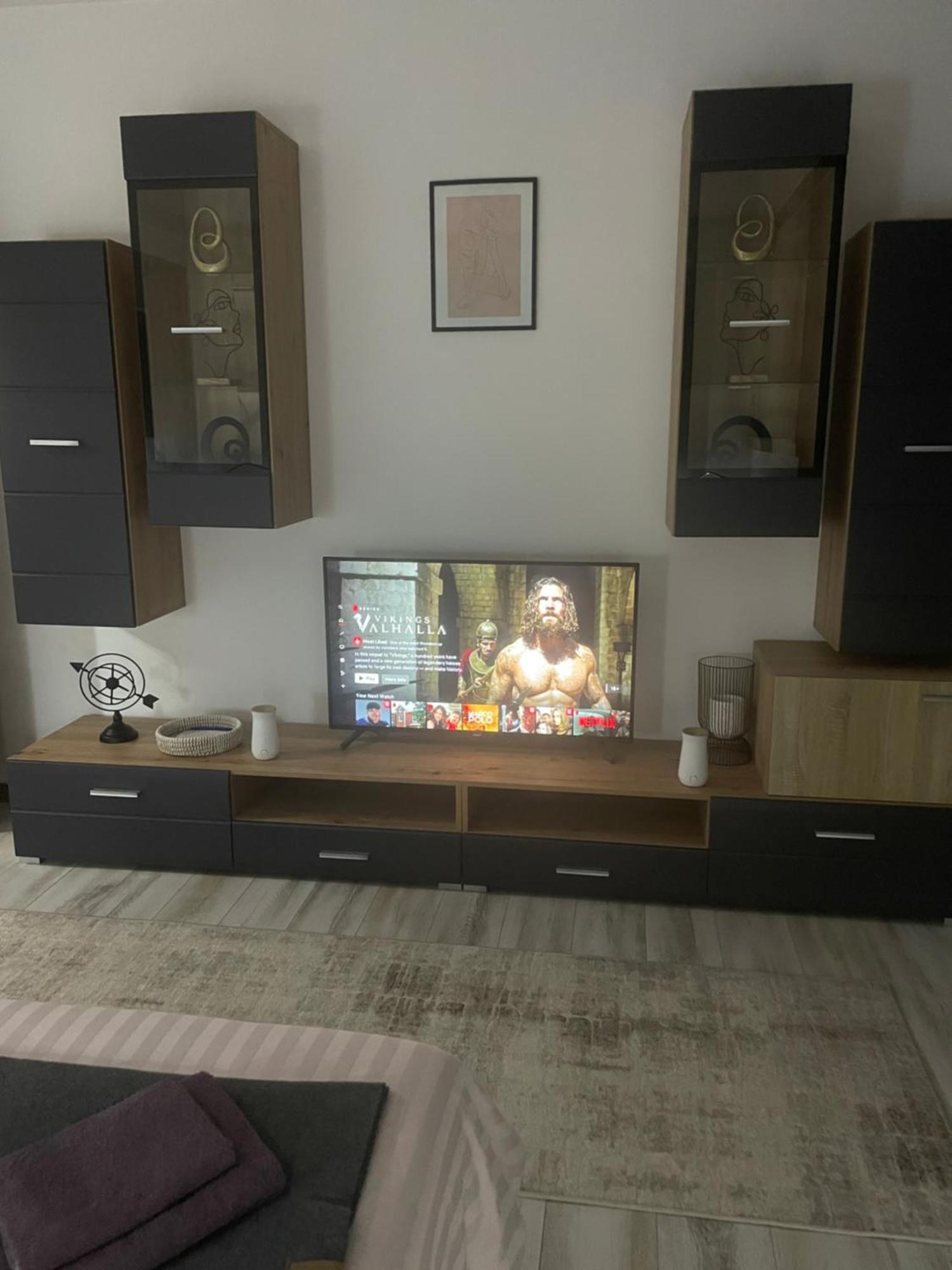Central Studio Lcs Хунедоара Экстерьер фото